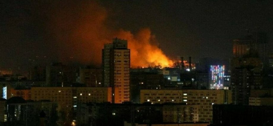 Ucraina, bombardamenti a Kiev