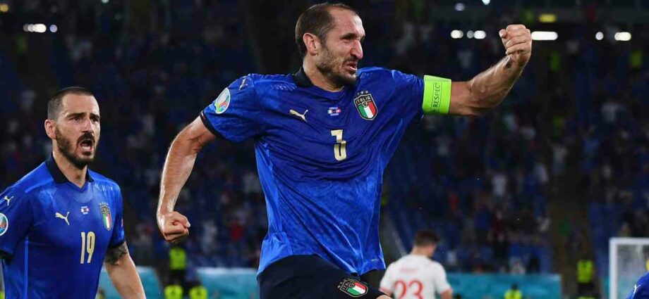 Giorgio Chiellini con la maglia dell'Italia